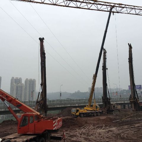 高铁丽景