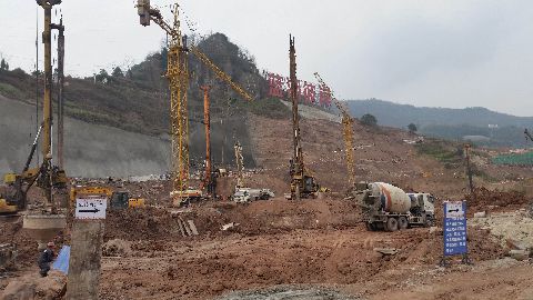 蓝湖彼岸旋挖桩基础桩工程