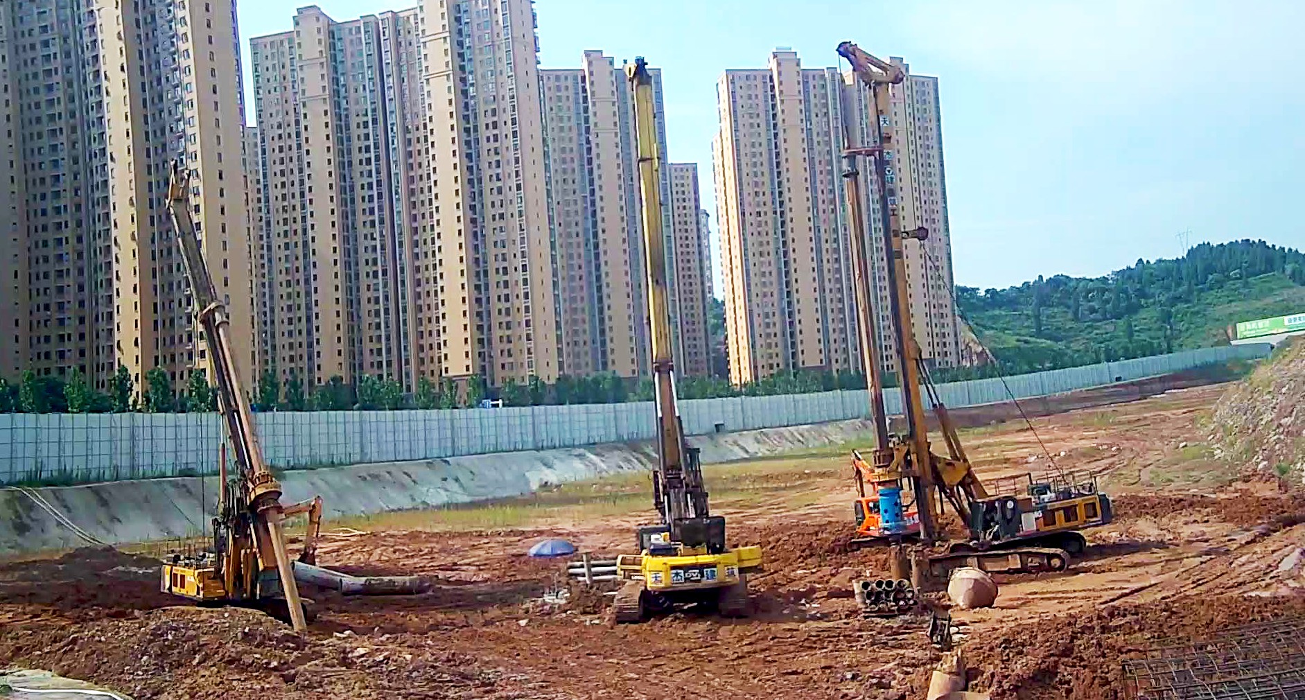 湖北宜昌银河·东湖雅居旋挖基础桩工程